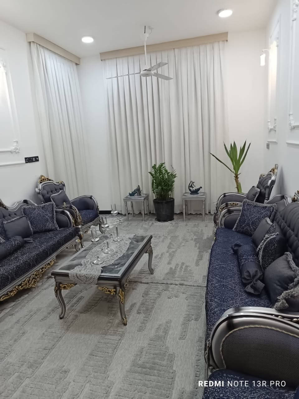 #اعلان_رقم_92
 
دار للبيع 
طابق واحد ( طابو زراعي سند 25 ) 
المساحة ( 160 /متر) واقع حال 168 متر
الواجهة : 8 متر
النزال : 21 متر

يحتوي على غرفة نوم عدد 2 + استقبال + مطبخ + مجمع صحيات عدد 2
نظافة البيت ممتازة

العنوان : حلة / حي الصحة / شارع الكورنيش / شارع صالون بغداد

للمزيد من المعلومات والاستفسار
الاتصال على الارقام التالية :-

***********
***********
