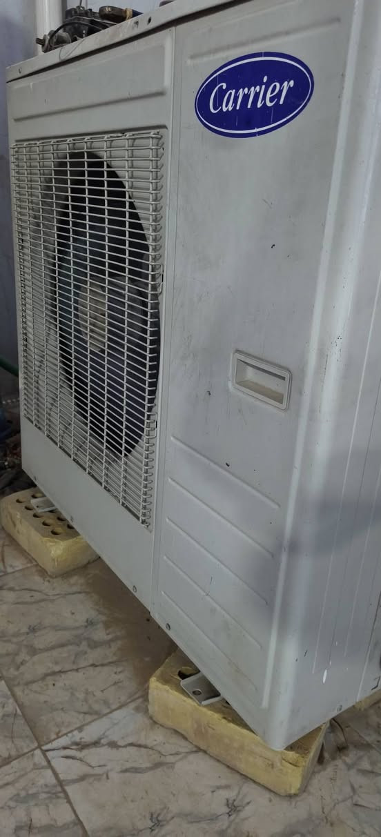 كارير دبل راديتر ٣ طن مامصلح يرادله بس غسل مكاني نجف شارع المطار رقمي ***********
