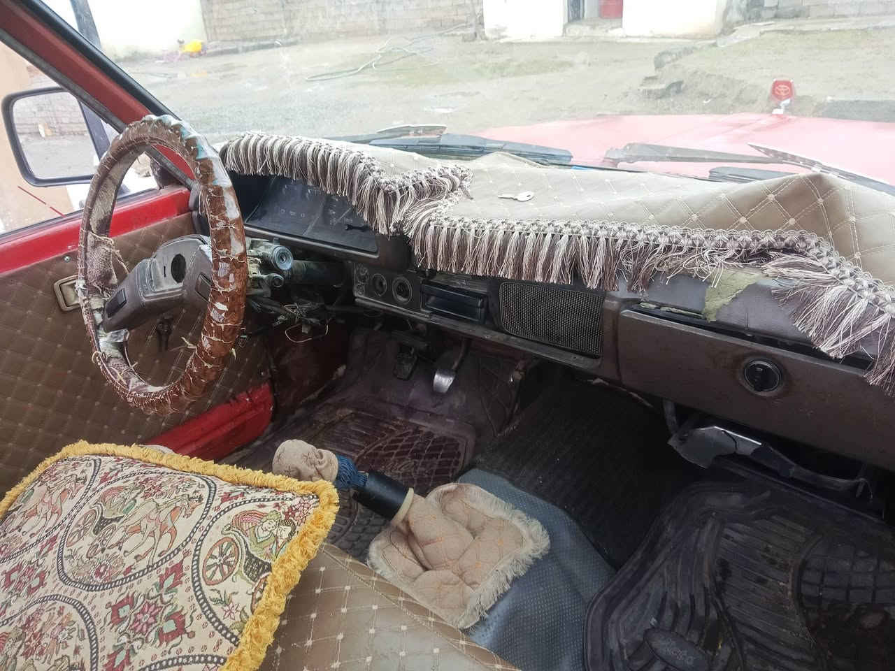 السلام عليكم 
بكم 82
رقم نينوى 
محرك كير اكسن صدر كهربائيات
شرط 
السعر17وبيه مجال 
العنوان قريه شكرا 
رقم الموبايل ***********
