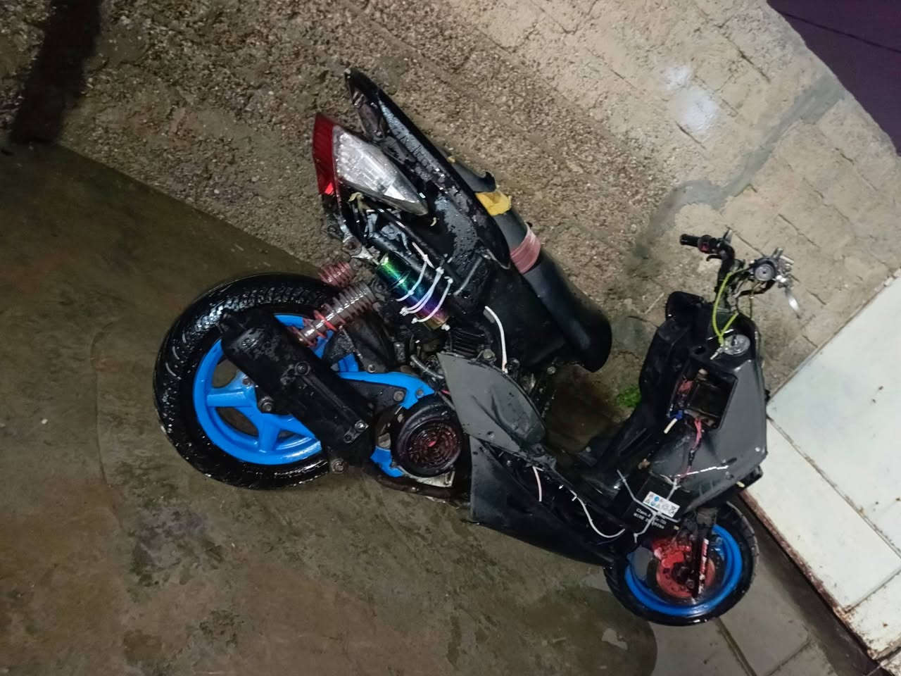 دراجة سكنس ل بيع  كوم حديد  هية تشتغل بس تخربط 
بس اني ابيع كوم حديد  ١٧٠ مكان تحرير


**إذا كنت صاحب هذا الإعلان وتريد حذفه لأي سبب، رجاءا أرسل رسالة إلى الدعم الفني**