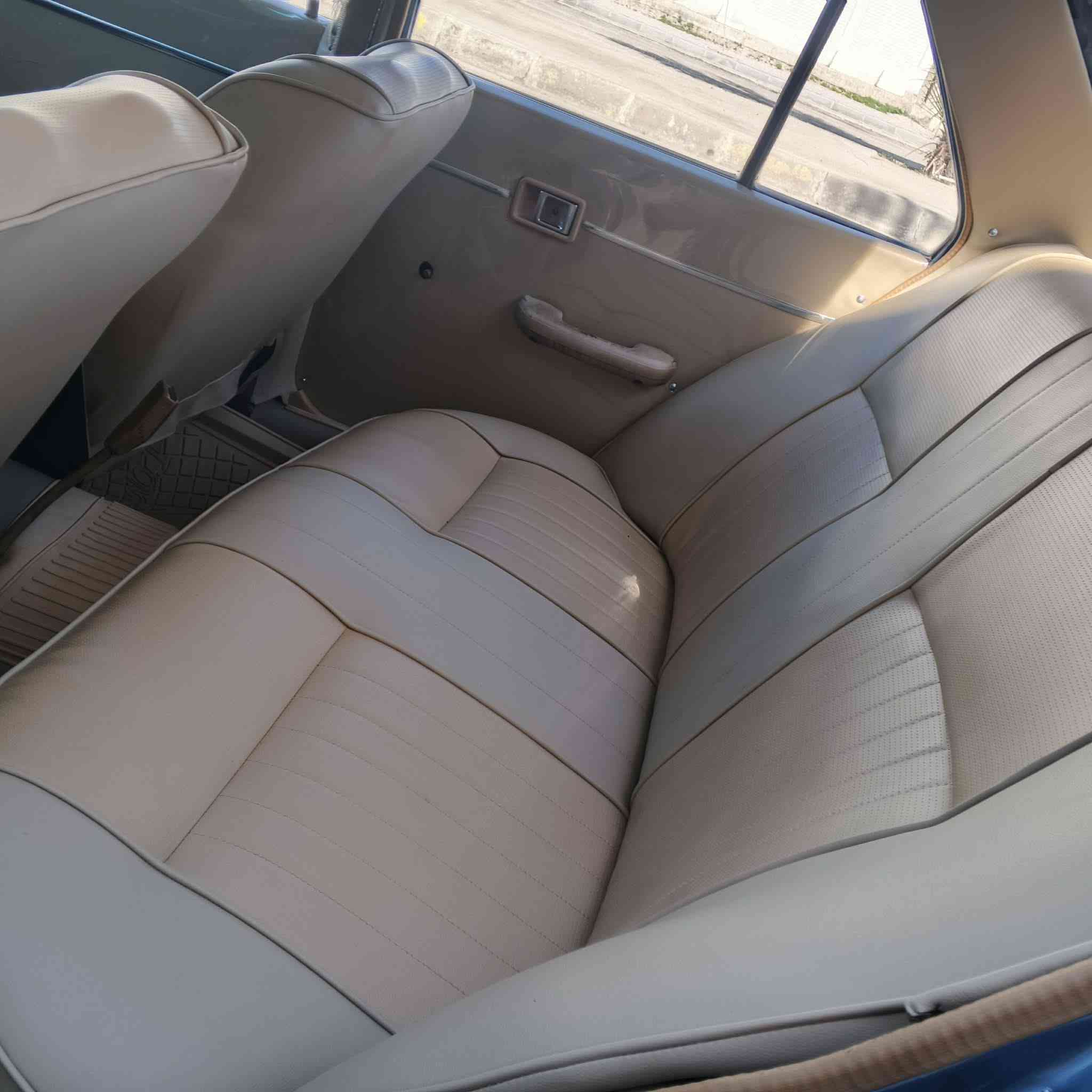 سياره كروناه
للبيع سياره لوك جديد
بدون ظربات بس صبخ الجمالي
صداره امامي خلفي جديد بدون اي نواقص طيرات جديد مابيها اي ظربات كهربائي كله يشتغل
سنويه جديد ورقه بنزين موجود اي نواقص ماعنده كيره محرك كله جديد بشرط تخذها عنوان كركوك ***********
