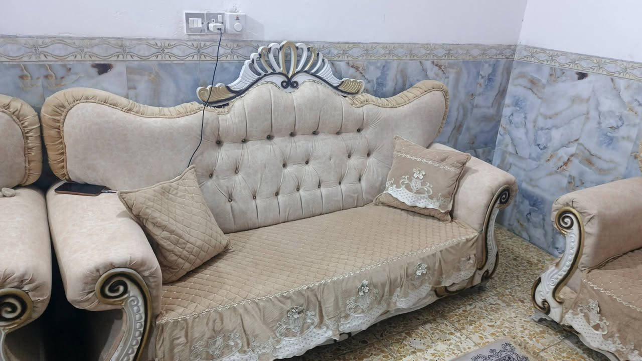 للبيع مدينة الصدر ***********
