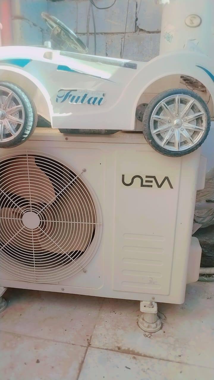 سبلت للبيع
نظافه ٩٠٪ سعره ٧٥٠ وبيه مجال
***********
