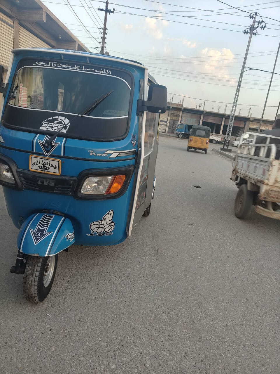 بسم الله الرحمن الرحيم
شباب تكتك لبيع مديل 22تي في اس كفالة 
مرقم ذي قار مكاني الغراف سعر انتصال  
دوشمه تخم تاير جبلي جادر جديد وشم 
***********
