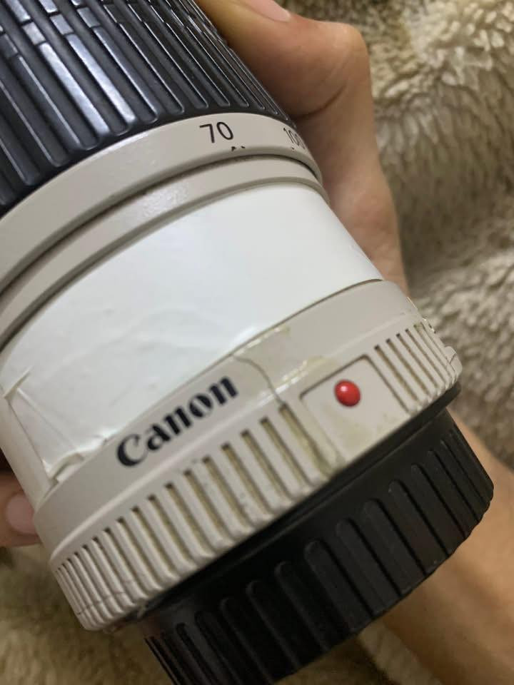 عدسه كانون 70/200 فتحه 4 دبل استبلايزر شغال كامل وعلى الفحص الستبلايزر والفوكس والنضافه كدامك مال العدسات 
بيه فقط هاذا الفطر وما مئثر ع كلشي وعلى الفحص كلشي خلي سعرك سعرك او مراوس بعدسه 24-105


**إذا كنت صاحب هذا الإعلان وتريد حذفه لأي سبب، رجاءا أرسل رسالة إلى الدعم الفني**