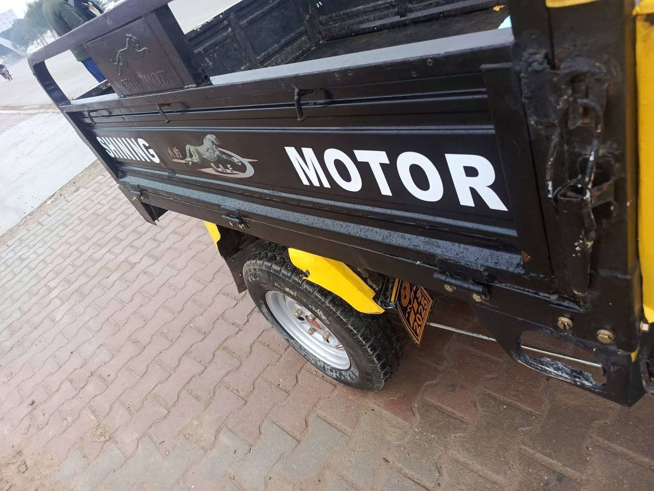 اعادة نشر بسبب الوعود الكاذبه
ستوته لبيع فحل عالي شاخوان موديل 2019كلشي شرط محرك كهربائيّات رگبه صبغ مكحله تكحيل لجماليها شراي هلا بيك مو شراي اعبر المنشور 

السعر مليون 175وبيه مجال بسيط بسيط ***********
