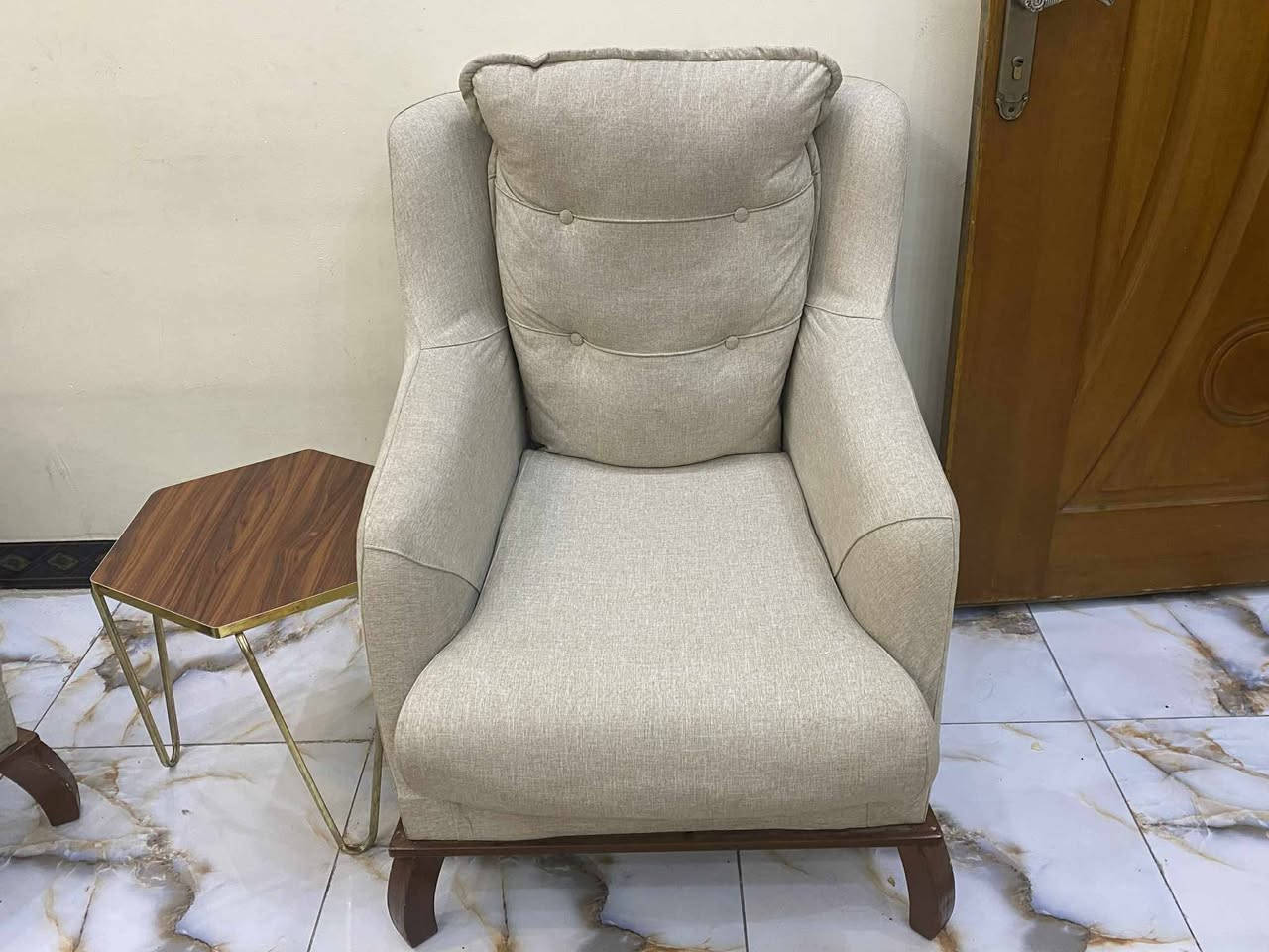 تخم ٨ مقاعد تفصال من ثكيل مع البردات وطبلات والفرشه السعر ٧٥٠ وبيهه مجال


**إذا كنت صاحب هذا الإعلان وتريد حذفه لأي سبب، رجاءا أرسل رسالة إلى الدعم الفني**