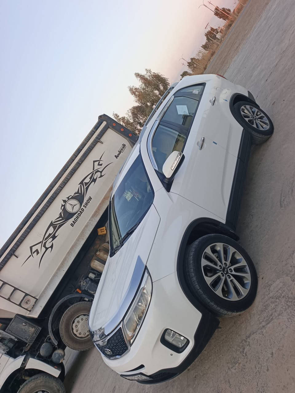 سورنتو للبيع مكاني دجيل سياره نضيفه حيل وارد خليجي محرك جي دي اي محرك مبدلها طابوكه يعني توه مجفت قبل شهر تحويل مباشر رقم ديالى نكليزي ضررها بعيد صبغ وجاملغ تبديل الامامي بصمه بصمه ابواب كامره بمرايه الداخل موديل ١٤ ***********    ***********سعر ١٣٥ وبيها مجال
