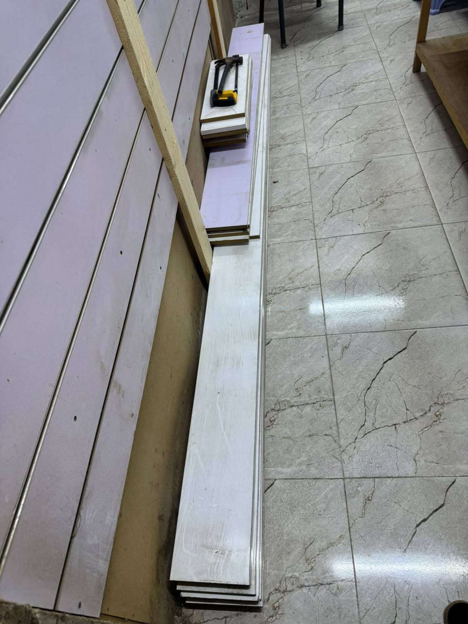 چنمبر مدرج مع مخزن اسفله
وعارضه جداريه  مقطع ارتفاع ٤ متر  وعرضه ٤ الى ٥ متر 
السعر 80 الف وبي مجال / ابو حسن

***********
