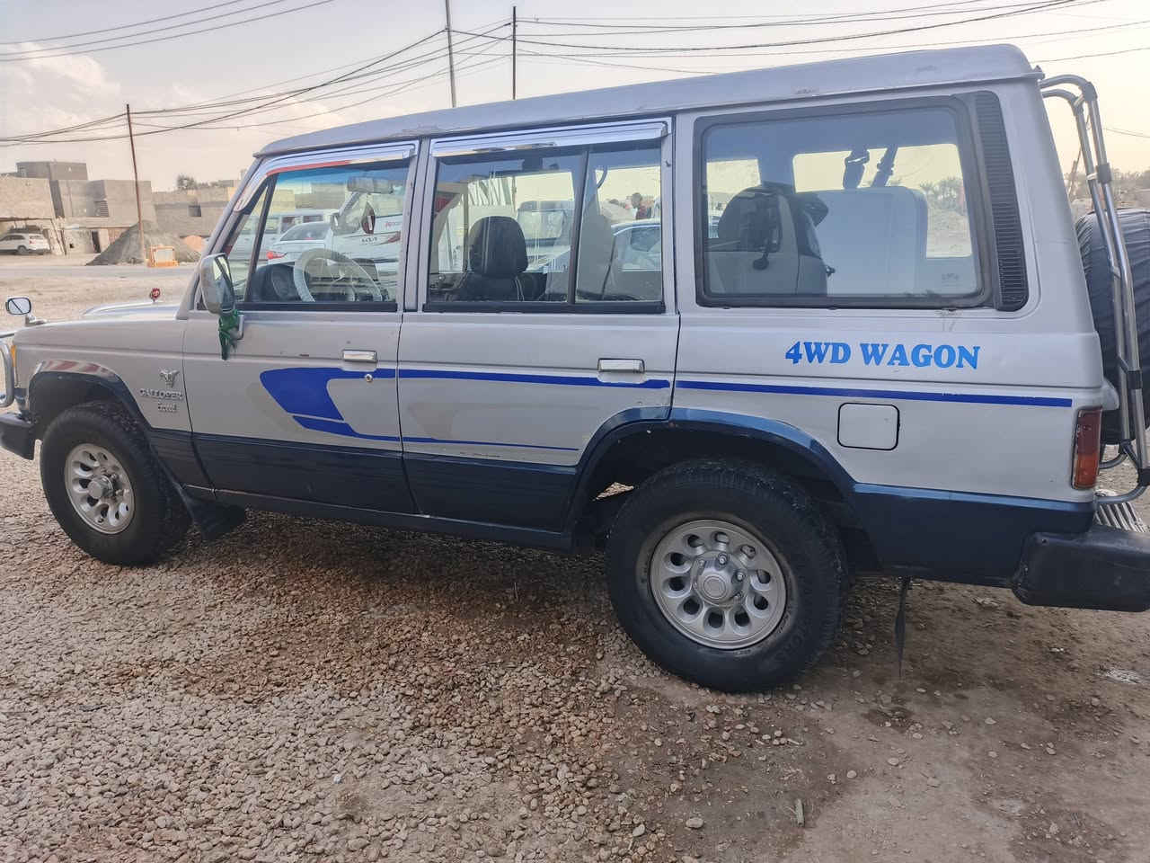 سلام عليكم كالوبر  للبيع مديل 1994 رقم نجف  مشروع وطني سنويه ساقطه من 2019 ما عليهه كل غرامه مكينه وكير ستاركس مكفوله  من تبخير او تنقيص كاز تخم تاير جديد كهربائيت شغاله كله حداديه جديده عنوان الحمزه لغربي السعر 40 وبيه مجال بسيط ممتواجد ع لفيس رقم لهاتف للستفسار ***********
***********
