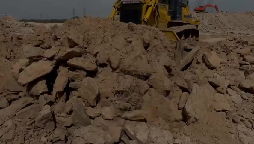 بلدوزر للبيع موديل 97 ارقام وسنويه بابل سنويه مجدده 2029  مكينه تبريد وجاهزة للعمل وبيه شهادة من شركة اراجيز حديثه  ***********
***********   مكاني بابل

