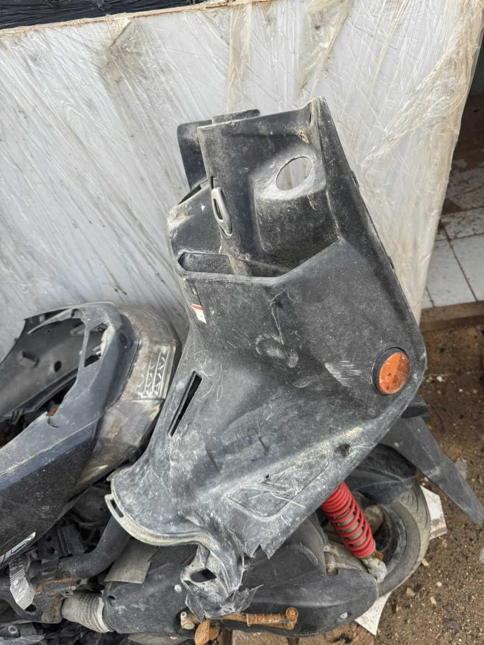 السلام عليكم للبيع سكني لد ياباني اصلي دراجه متروكه  أبيع كود حديد محرك شغال شرط شغله يله تاخذ   دراجه كلها بلاديه السعر 200. قفل بغداد مدينه الصدر ***********
