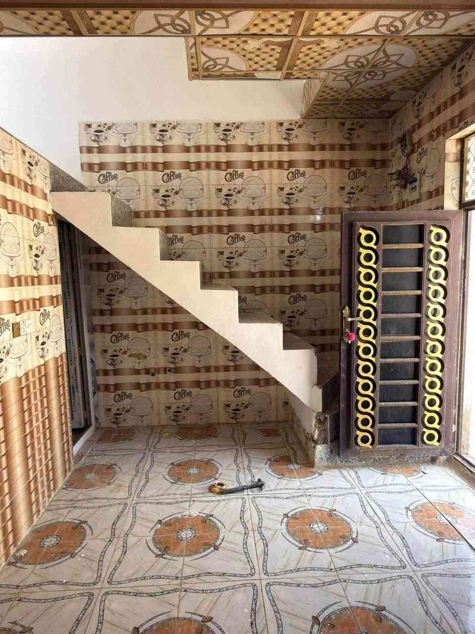 #للإيجار #النجف #حي_النداء #مقابل_مول_بغداد
بيت 50 متر، كامل وجاهز للسكن  

#الإيجار 200 ألف  
يحتوي على غرف وصاله ومطبخ وصحيات 

للاستفسار: ***********
