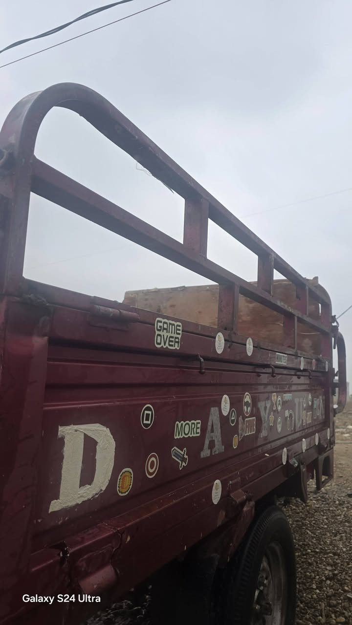 ستوته دايوان 2017شهر10اوراقها كامله 7اوراق      محرك 2026ما مفتوح برغي مامفتوح بي شاصي نضيف ركبه ماملحومه بدي نضيف هندر وسلف مدفوع كمركها ستوته تاخذها ربع ماتذب عليها مامتعوبه  دشبول جديد لايت جديد اشاير شغاله صناديك ٢ السعر 1350وبيها مجالل
وهذا رقمي 
***********
