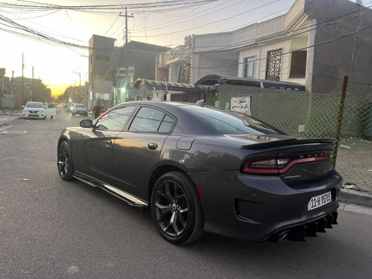 جمعه مباركه عليكم جميعآ
جارجر GT موديل 2019

لون رمادي فيراني  رقم بغداد هزه ورقم جديد ضررها جاملغ خلفي صبغ فقط بدون ايرباك بدون دواخل 

مواصفات الجيتي معروفه ميحتاج اذكرهم 

مكاني بغداد  

السعر/217

***********
