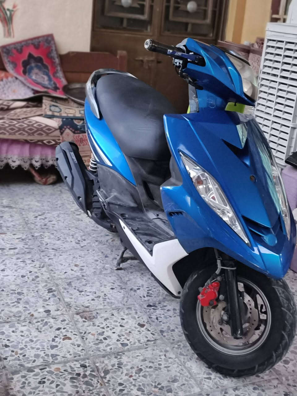 سلام عليكم
دراجه GTR قبل شهرين نزلتهة من رمبه حالهة حال رمبه 
نضافه كهربائيات فول سعرهة ب 950الف وبيهة مجال قليل 
بغداد الكماليه ***********
