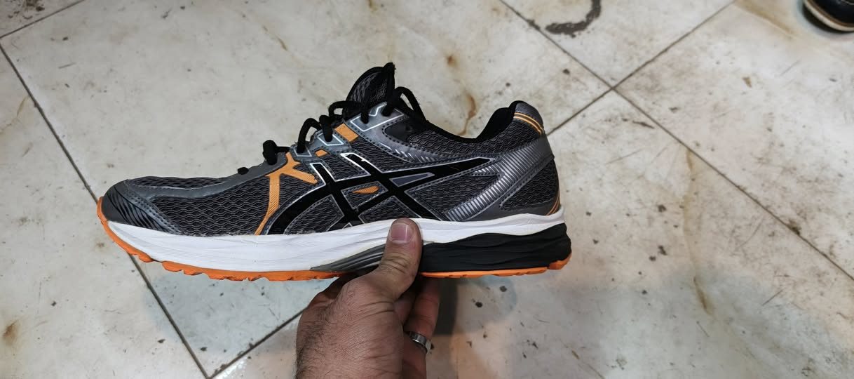 Asics
قياس 44
للحجز خاص أو واتساب ***********
انستكرام
https://www.instagram.com/yasser_alghazal?igsh=MTB6MnM4ODV1cGgxNg==

وهذا رابط صفحتنا ع فيسبوك
https://www.facebook.com/profile.php?id
