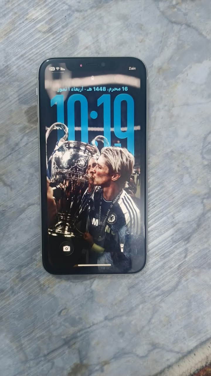 ايفون 11 ذاكرة 256 نضيف كلش مبدل شاشة وبطارية بي طخه بسيطه بل ضهر واضحه بل صورة وبطارية 100  بسعر 255 واقبل مراوس وبي مجال للشراي (واتساب ***********)
