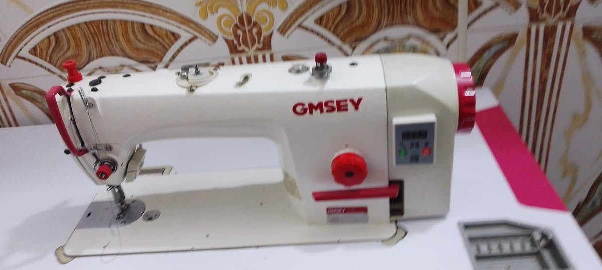 مكينة صناعية صار اسبوع من اخذته الله شاهد عليه مدا اعرفله هذا سبب البيع
***********
