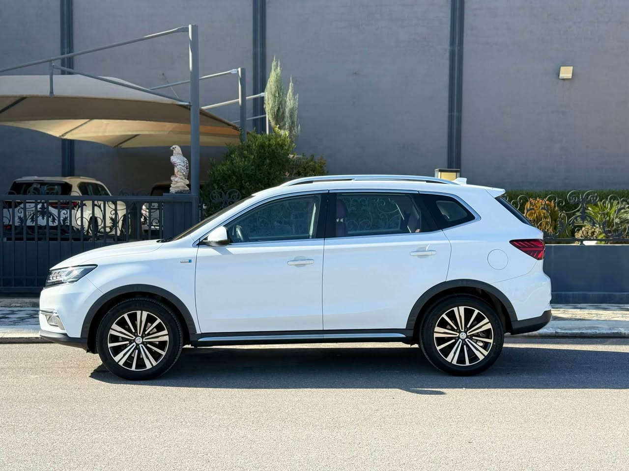 MG RX5 موديل  2021زمان شريكة
ئیم جی فول مواصفات.
مواصفات.مەکینە 15  تۆربۆ. 
 
بئ بؤياغ ده عامى بؤ ده عامى به شه رت 
پانۆراما..ناو سؤر بيلادي كوشين كارةبا 
.شاشەوکامێرا.بصمة.کوشین جلد
برێك بصمة.ئۆتۆ هۆڵد.بلوتوس.ويل كەپ.
حساس.تحدید سورعە.تەبرید لەمس.تبريد مركزي 
لایت زینۆن.لایت و بەگ لایت لید. دژە خلیسك ويل ١٩ ى . شوێن هەولێر
سعر 135 💵 /*********** ☎️
*********** أربيل, العراق
