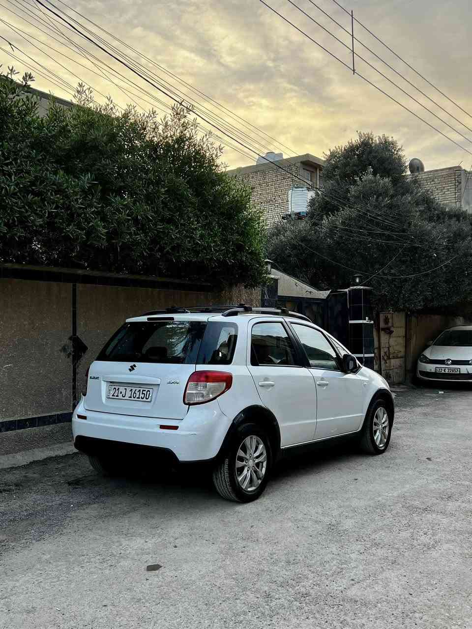 السلام عليكم ، للبيع فقط
سوزوكي SX4 موديل 2014 ياباني اصلي ( خليجي ) 
رقم سلمانية الجديد ( تحويل أو وكالة ) 
محرك 2000 و كير اوتوماتيك و تبريد ثلج 
عليها اضافة منضومة غاز LPG 
شاشة اوندويد وكاميرا خلفية ، شفتات بالستيرن ، تحكم ستيرن .. وبعد بيها مواصفات
صبغ الجاملغ الخلفي والباب فقط 
السعر / 74 وبي مجال ، مكاني بغداد - المشتل
رقمي / *********** اتصال أو واتساب
