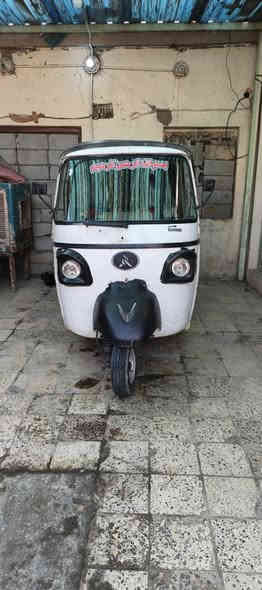 السلام عليكم التكتك للبيع بدون اوراق السعر 750 عنوان خان بني سعد. ‏‪***********‬‏
