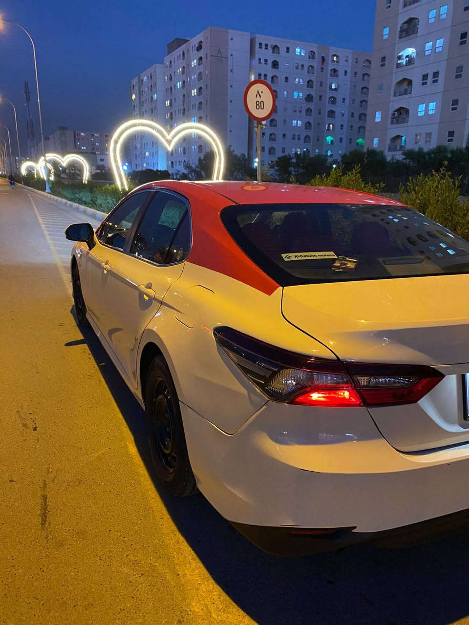 كامري موديل 24
اصل كوبارت الامارات 
حادث خلفي بسيط للاستفسار اتصال وتساب
***********
اتكفل الك بكلشي بالسيارة 
ماشيه 119 الف كيلو حقيقي 
دخلت للعراق 2025 الشهر السابع 
باسمي رقم بغداد 
السيارة جديدة وعلى ايدي 
وبالحقيقة احلى 
السعر 175 ورقه 
تخم تاير باتري جديد دوشمه جلد 
تغليف ابواب لاصق حراري 
تغليف البجم نانو سيراميك
