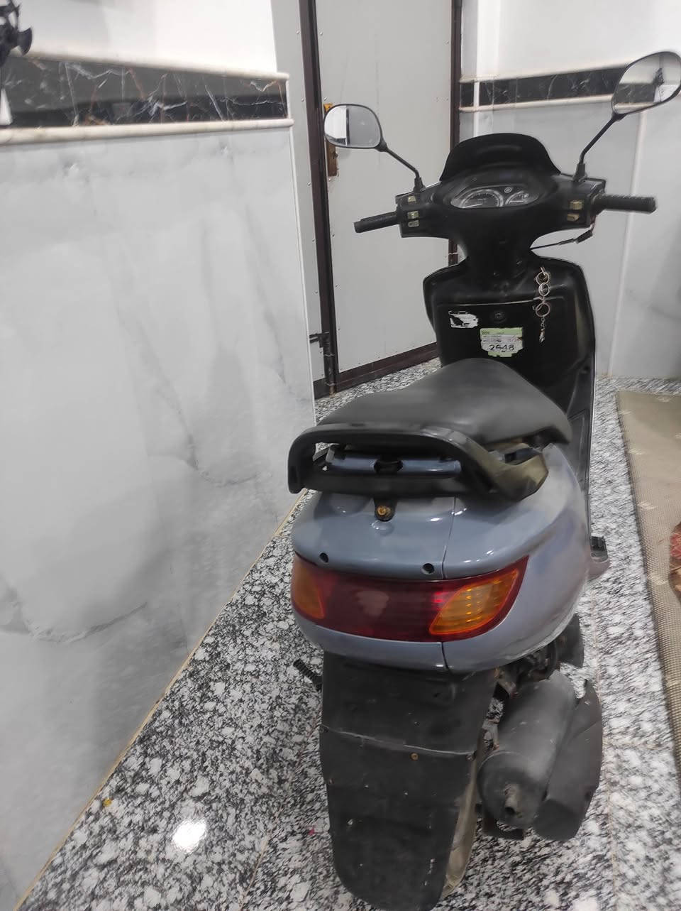 السلام عليكم دراجه فراشة البيع 
امبدل بوش وبستم كهربائيات كله شغال سلف هندر
دراجه مكفوله اوراق سعر 350 🔒🔒
***********
