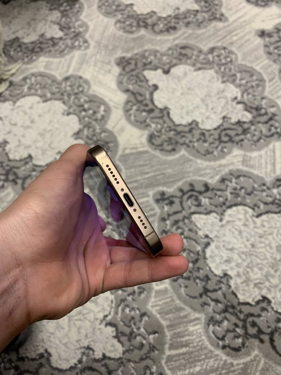 السلام عليكم اخوان للبيع 
iPhone 16pro max 
ذاكرة 256 
ماستر 
بطارية 94 مشحون 314 دورة 
مكفول كفالة عامة 
بعدة بل ضمان 
كلة شغال 
شريحة فعلية مو الكترونية 
سعرة مليون350 
مكاني بغداد 
رقم***********
