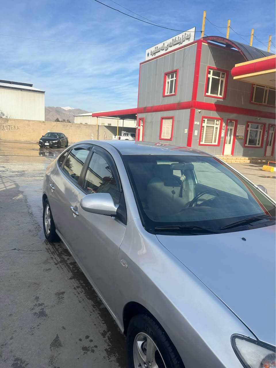 هۆندا ئاڤانتی ٢٠٠٧فول بەس سلایت نیە
سەیارەکە زۆر جوانە کامل مەسرەف کراوە یەک ٢٥٠مەسرەفی نیە ٤تایە و ویلی لۆکی لەژێرە
بەردی گزۆزی تیایە بیلادی
ئاوێنە شەفت .لایت رەش. کوشن جلد و هیتەر .تەبرید لامس
گێڕ و مەکینەی بەشەرت✅
کارەبای بەشەرت✅
سەقفی بەشەرت✅
بنی لەسەری جوانترە خایسی نیە ✅
بۆ هیچ هیت مەگەرێ کامل مەسرەف کراوە
نرخی ٤٦گەلا 
***********
*********** رانية, السليمانية
