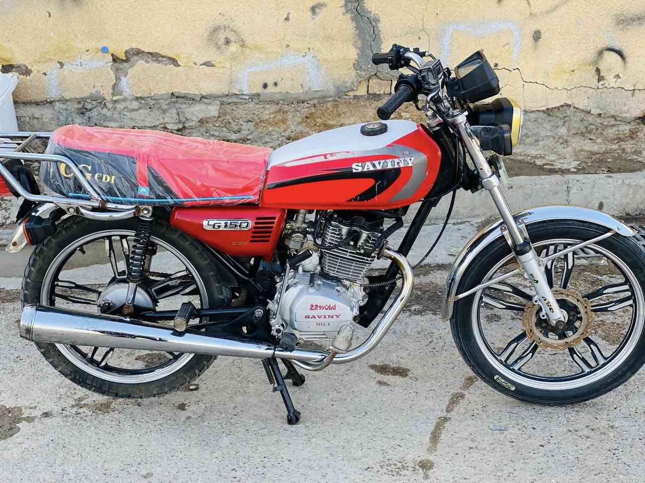 سيفان 22 للبيع
سلام عليكم دراجه موديل 2022 اوراق سكنر دراجه كامله سلف هندر كهرباء شغاله عنوان بغداد 
500 وبيها مجال 

***********
