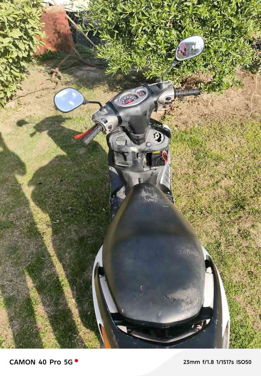 دراجه سكنس ياباني للبيع شغاله سلف السعر 250 بيها مجال
***********
