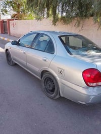 سني للبيع ٢٠٠٦  نظيفة مابينا صبغ بس تعديل بارد  ٠٧٧٠٩٩٨٣٢٠٨