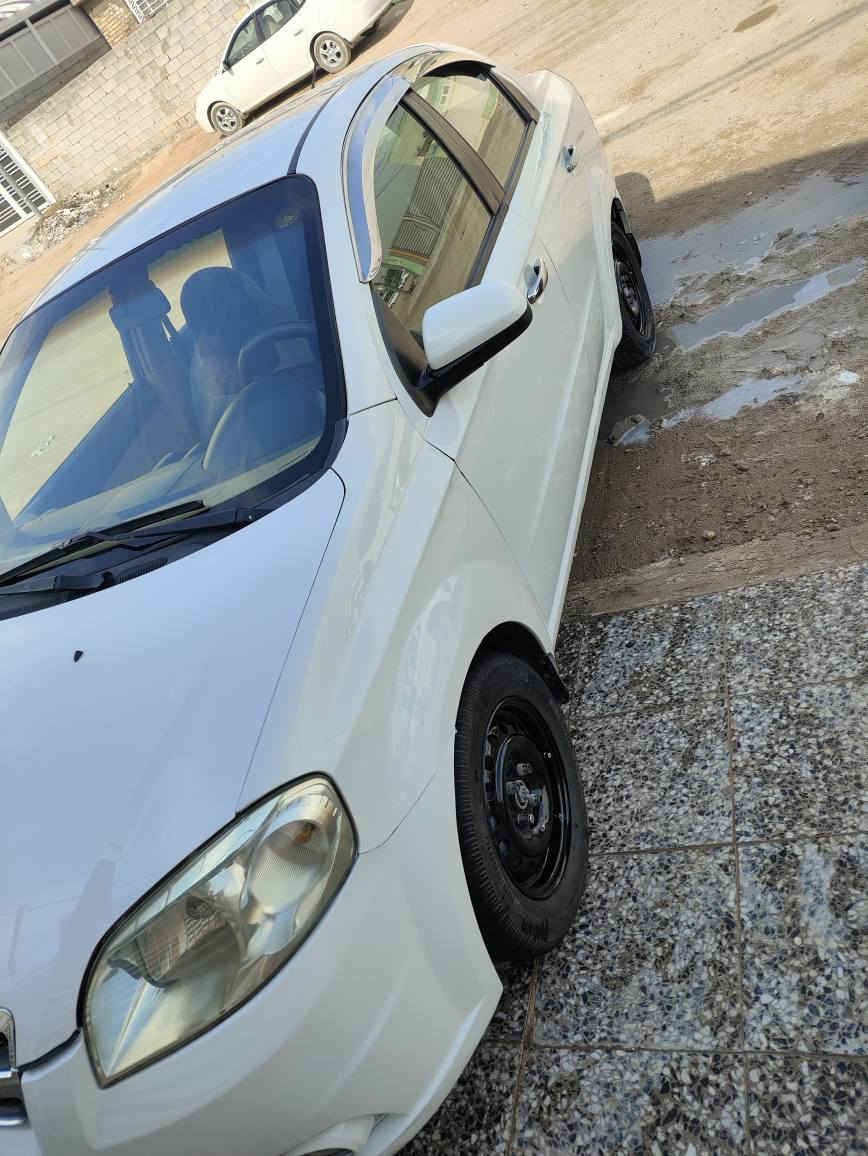 افيو مديل 11 بيه 4 قطع صبغ رقم اربيل الماني سياره جاهزه من كلشي فول اتوماتيك تبريد شغال محرك 1600 
 *********** النجف, العراق
