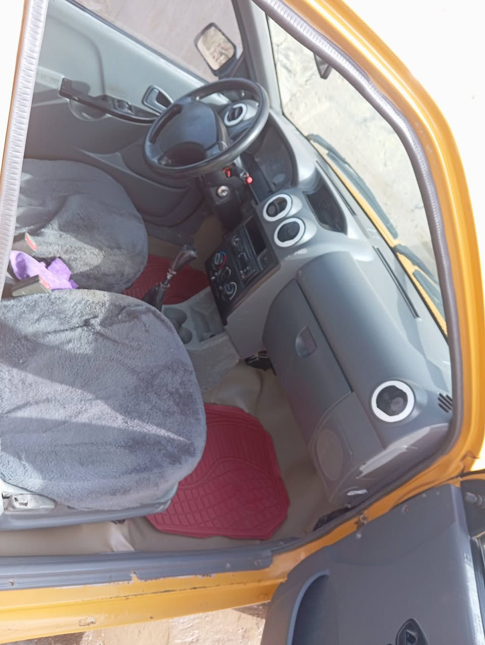 سلام عليكم شباب سايبه 2015بسمي مصفره هيئه وغرامات سنويه بعد 4تشر تصقط مكينه بيه خيط بخار كير حداديه خير من الله السياره بيه بس بنيد بدل مكان السياره ديوانيه دغاره تقاطع زبيد السعر 32وبيه مجال قليل
***********
