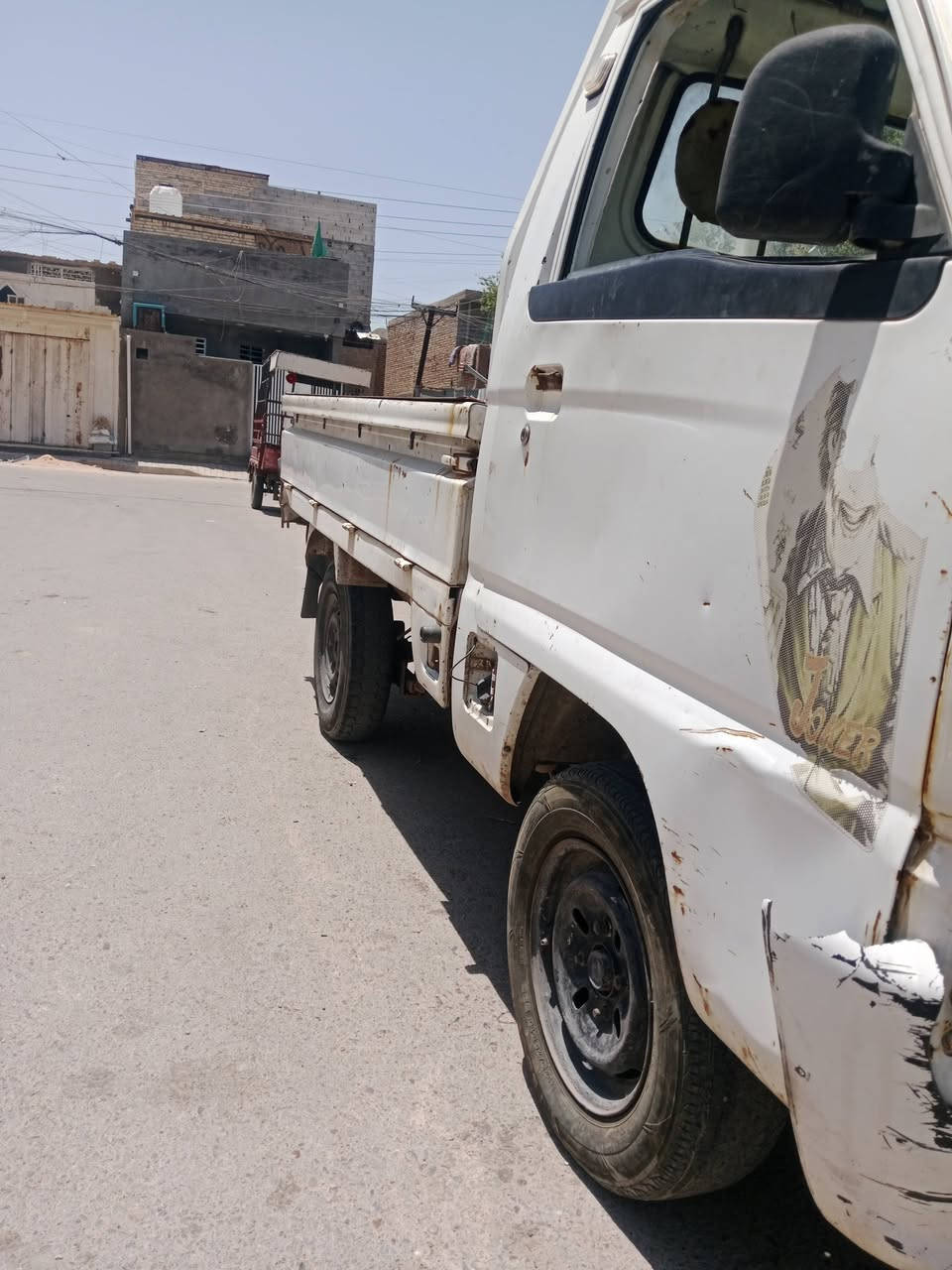 سلام عليكم سيارة فاو حمل ادوات اتكفل سرقه وعشائر مستعجل على بيعه ٧ ورقات عنوان الحسينية الرشيدي ***********
