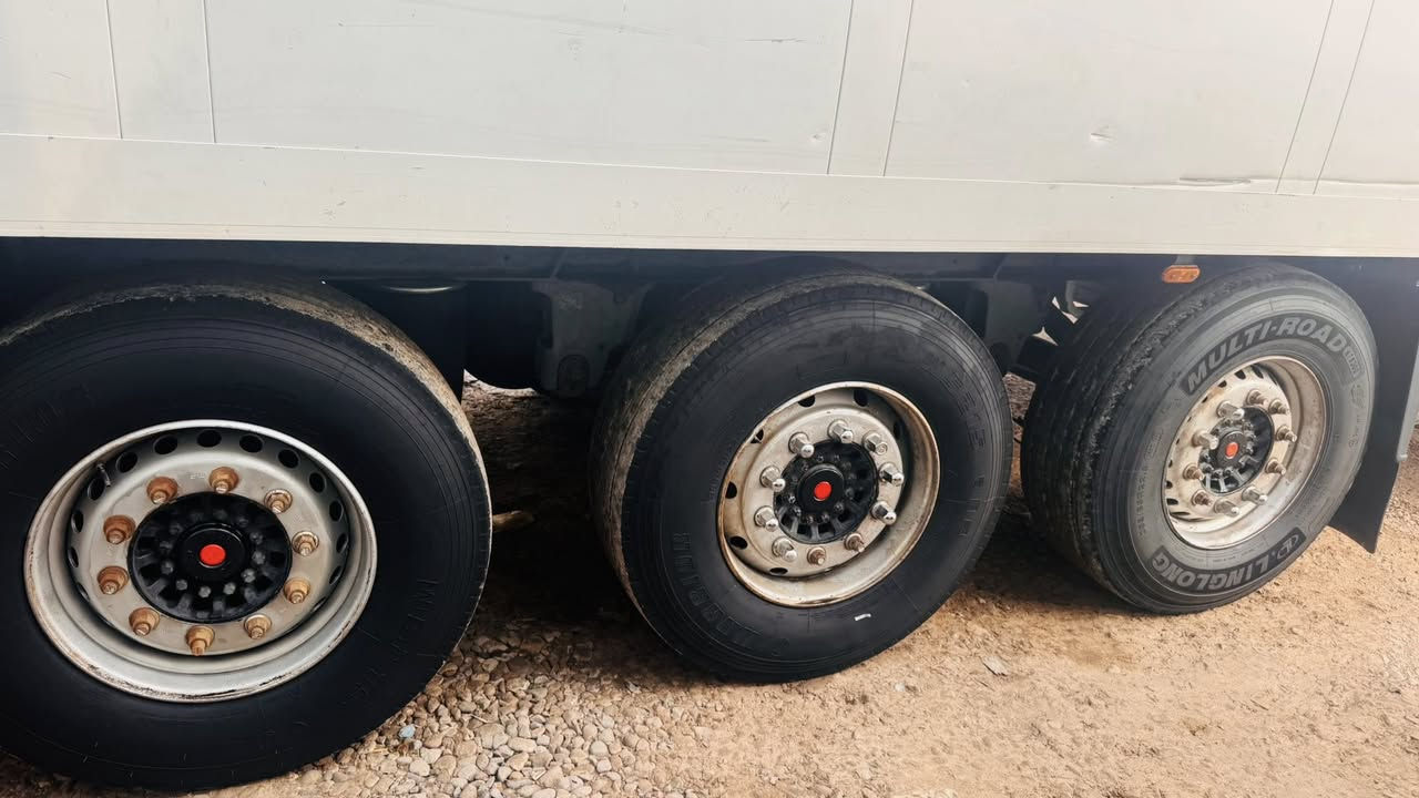 سلام عليكم براد البيع سمك 5مديل 2008رتفاع سندر ***********
