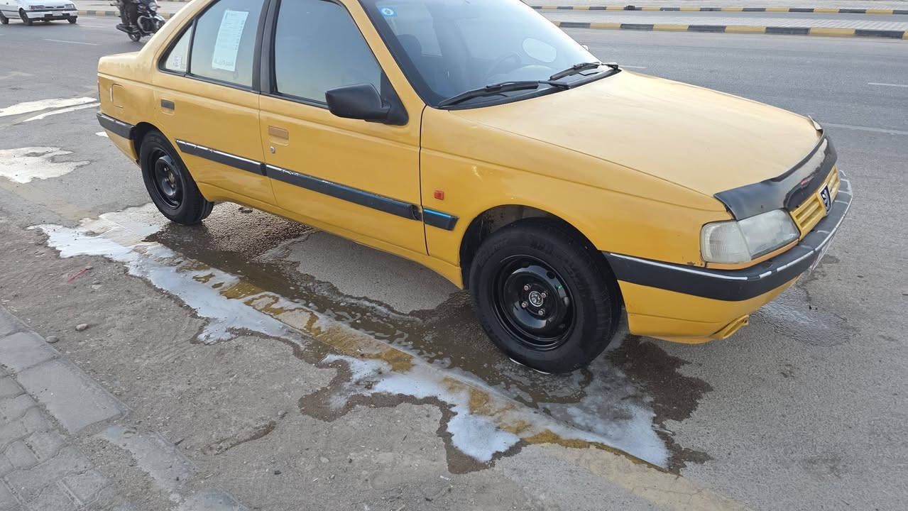 بيجو٤٠٥ تبريد مكينه كير تايرات جديد بلاديه ماعدى الدوس ودواير بسمي مكان السياره كوت الخظراء واذا مراوس بيوادي GاوF  اوتماتيك ***********
