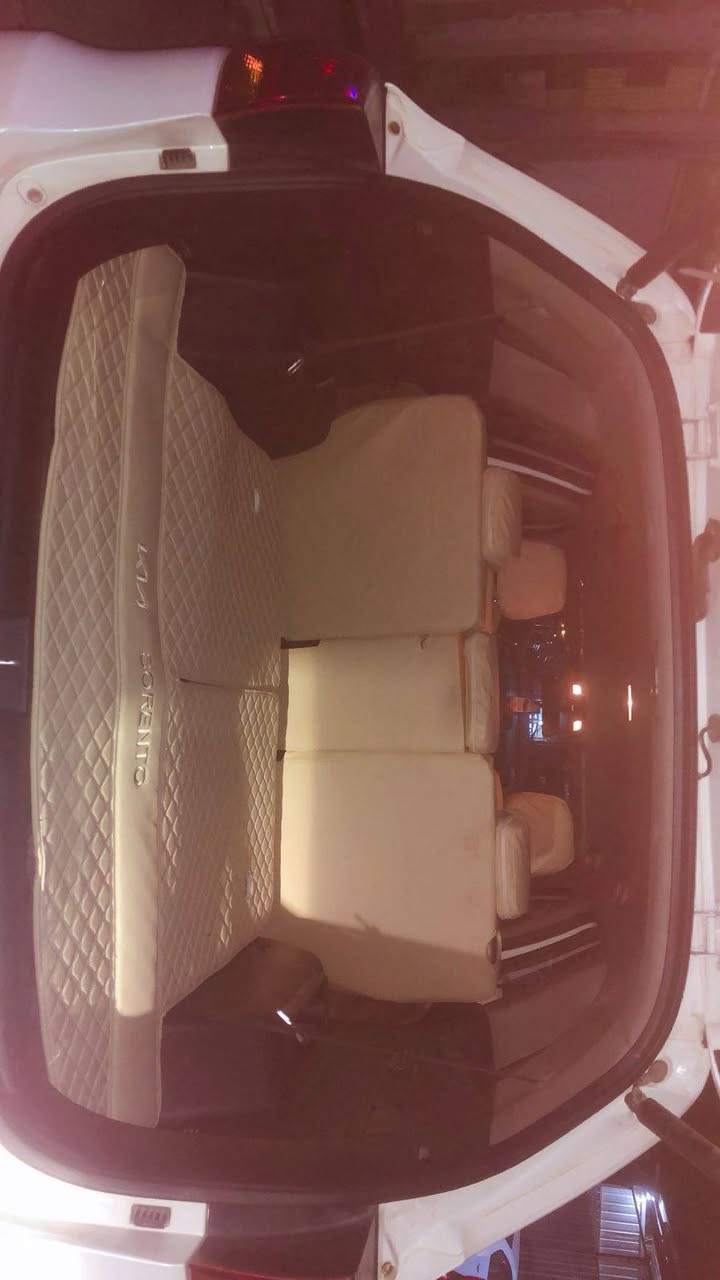 ***********
بغداد البلديات 
   للبيع سورنتو خليجي 2019سته سلندر ماشيه 72بيه ضربات ضرب بل بنيد نص متر والدعاميه على شكل مربعه مدعوه وباب مبدل بس اخو الباب رقمها بغداد خصوصي. وكير اوتماتيك ثلاث قطف تبريد كشنات اثنين كهرباء وسبعه راكب وصندوق كهرباء وتفتح صندوق عن طريق البصمه 
وتشغيل بصمه. السعر 270ورقه
