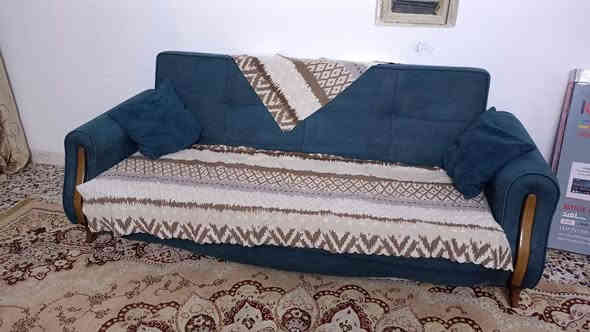 تخم للبيع 8مقاعد قنفه تتحول الى سرير السعر 350 وبي مجال الاتصال ***********
