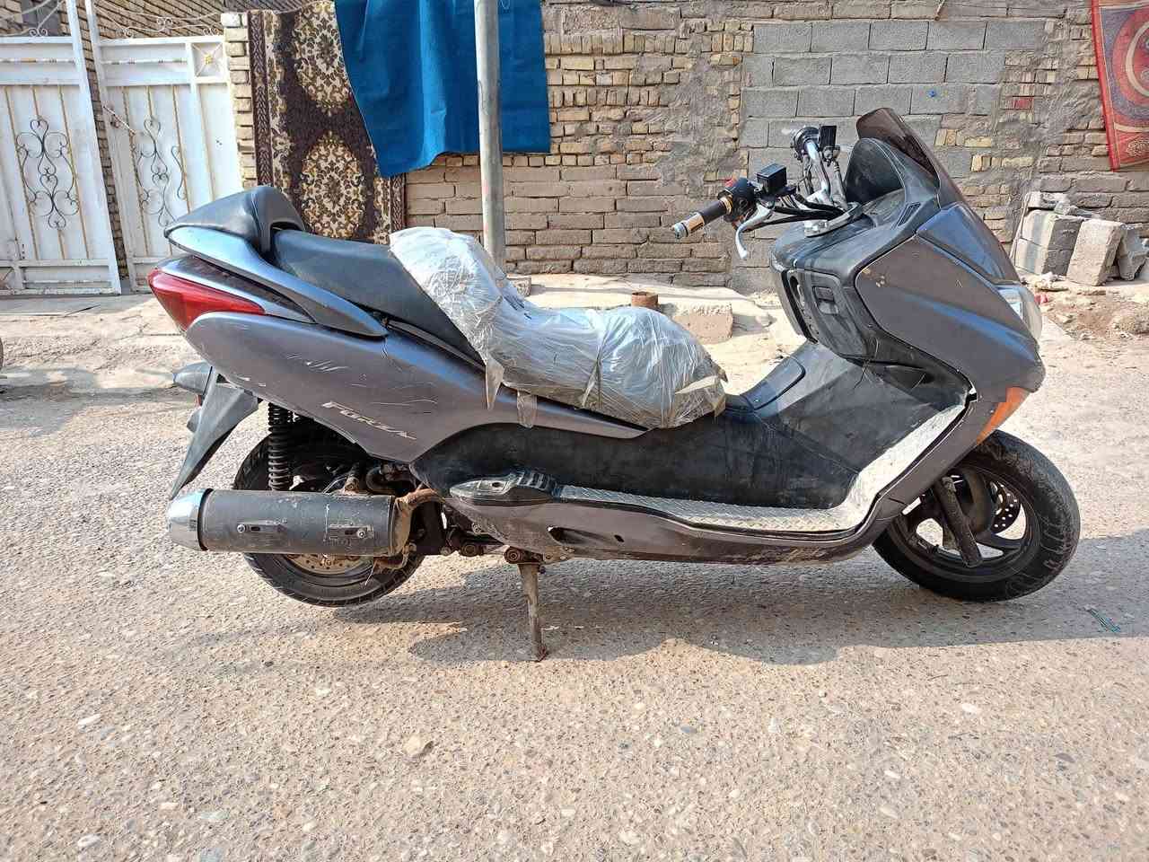 سلام عليكم فورزه 0.8 كهربائيات كلها شغاله مامفتوحه أوراق سعر 600 وبيه مجال بسيط عنوان ميسان ماجديه ***********
