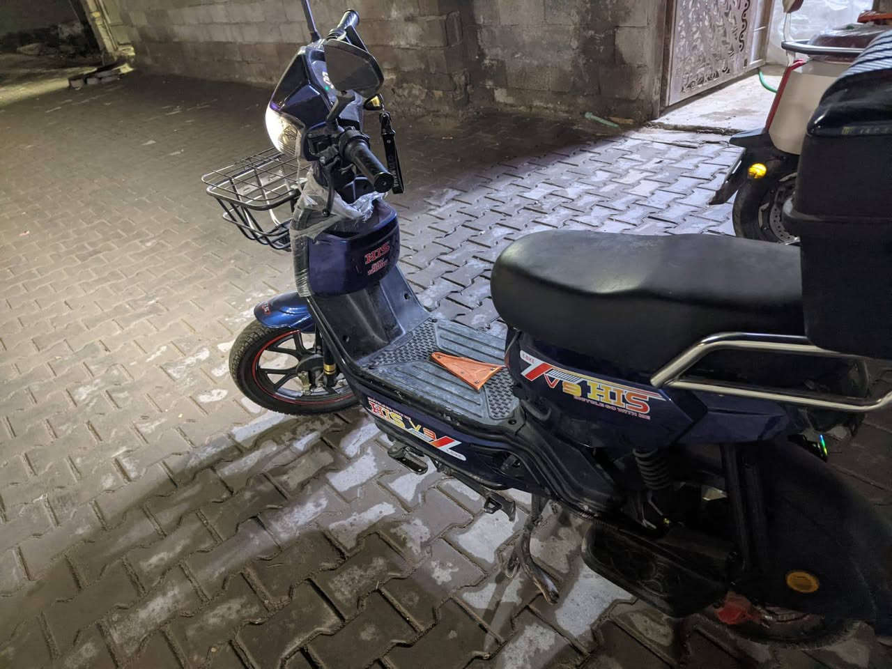 سلام عليكم دراجة شحن للبيع دراجة كلش نضيفة 4 سرعات  سعر ٤٥٠  مكان بغداد 
‏‪***********‬‏
