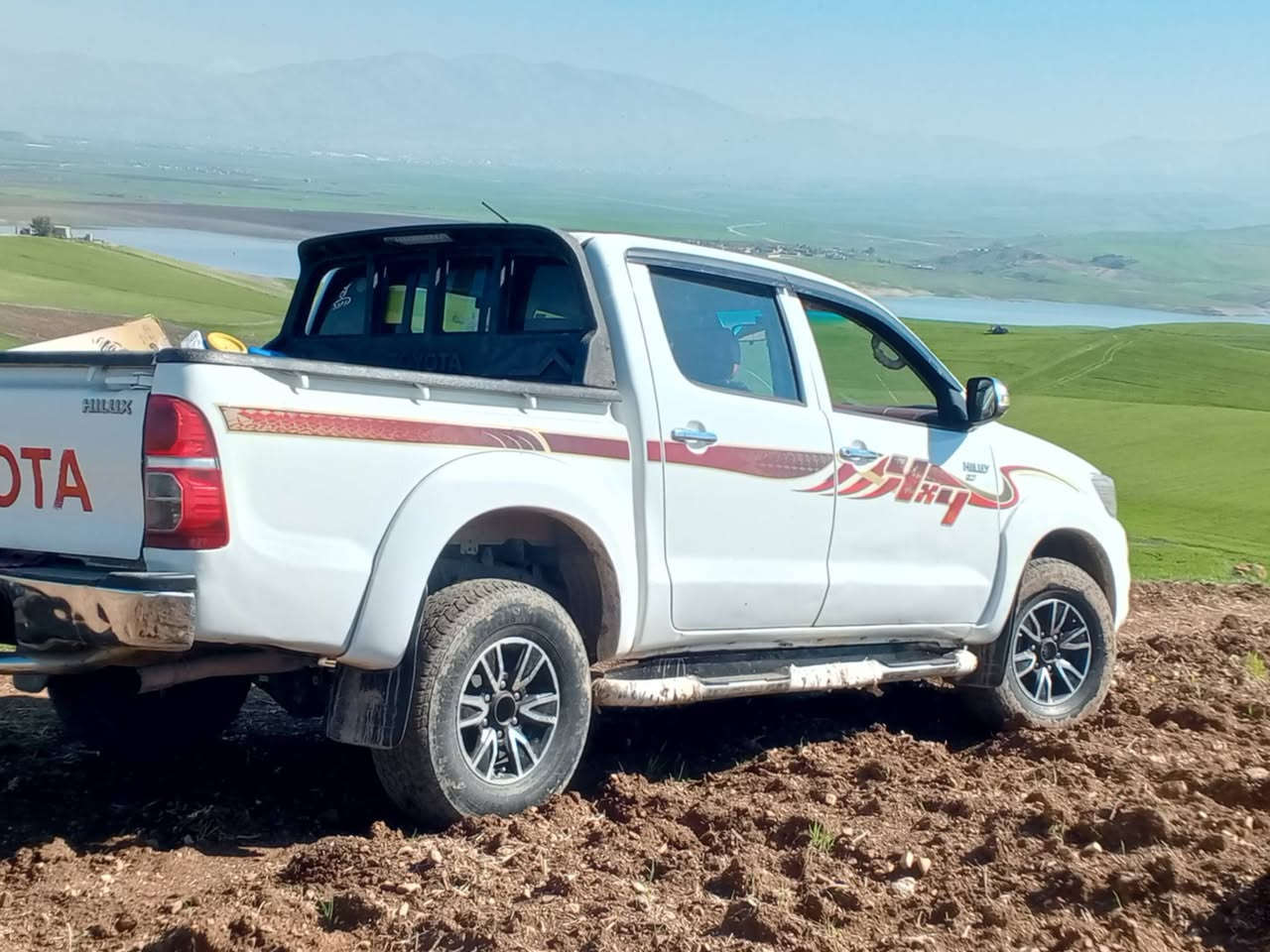 مه رزیە 2013
بۆنیدو چەمە لوخی ڕە شە   یە ک قرچی بچوکی هە یە    کەمێک  ساردی هە یە 

گێڕمە کینە  اکسل و شانسی بە شە رت     سەنەوی بە سە ر چوە تەحویل و غرامەی بە شەرت دوای معاملە  غرامە کەت ئە درێتەوە 
تایە ی تازە و کامل  کارەبایات و تەبریدی  بە شە رت 

سعری 160گەڵا و تۆزێک  مە جال    شوێن شارە زوور


**إذا كنت صاحب هذا الإعلان وتريد حذفه لأي سبب، رجاءا أرسل رسالة إلى الدعم الفني**