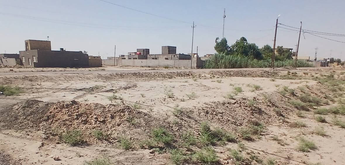 على بركه الله 
للبيع قطعه247م مجمع اليقين الجديد  خلف بيت محمد عبد خضير الجديد كامله الخدمات ماي كهرباء شوارع مدرسه قريبه منه 
مدفونه ومحدوله 
جاهزه للبناء   
 ركن ع شارعين  
 ع  بزل يعني ماراح تتعب بالمجاري موقعهاكلششش حلووومرتب 
محوله بأسمي امداور ثاني يوم
ترهم اقصاد حسب الاتفاق 
***********
***********
