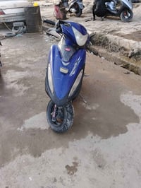 جي فور البيع درجه نكره سلف جاهزه كل نقص مابيه سعر 200ول شراي يتصل وبيه...