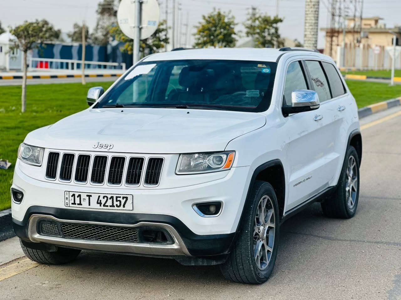 السلام عليكم.  للبيع جيب 2016.      بغداد دولي 
تحويل مباشر.    أمريكي.    ماشي98,506km
فول عدا.  البانوراما.       بصمه.  كشنات كهرباء 
فول سبورت.    كير.   محرك.6على وضع الشركه 

السياره مبدل.   قبق صندوق.   فقط.   
مكفوله من اي دواخل.   والباقي.  كفاله عامه
شرط الفحص.   

مكاني.  الفلوجه.   الكرمه.  
السعر.    195 ,$.   وبي مجال 
رقم هاتف.    ***********
