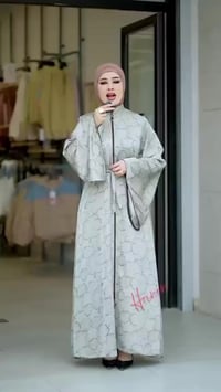 عباية حرير • مقاسات M-3XL • التأميم القادسية الثانية