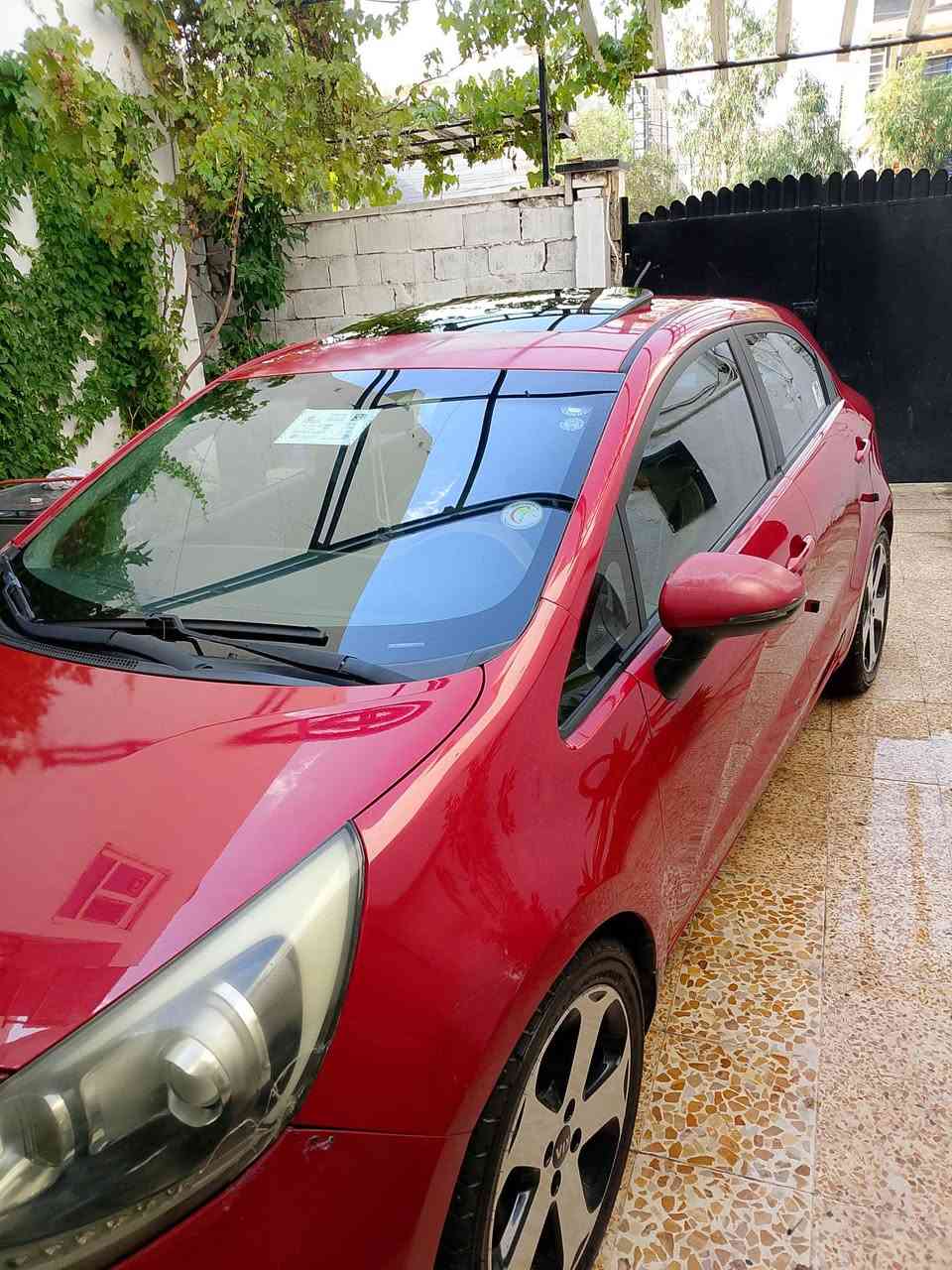 كيا ريو 2013
ماشيه 170 
محرك 14 دوش 

موصفات

فتحه سقف 

مري شفط

نضام ECO

لايت عدسه

بكلايت الايدي

تحكمات استيرن

تبريد ثلج 

قطعه وحده صبغ بدون تبديل 

 سياره جاهزه نظيفه 

سعر 88    اتصل
 
***********
