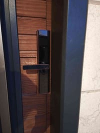 قفل ذكي • بصمة ١٠٠ • فتح عن بعد