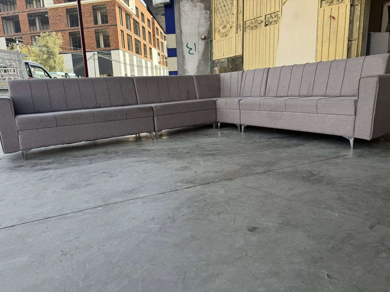 قه نه فه ي ئيل ده سكرد (10)نه فري زور پاك جوان
بي عيب ناو نيشان كه لار نأو مزاد خانه كونه كه پشت 
مكتب ليلا قاسم(پيشانكاي هاوكار زه نكنه) هه ر به ريزيك
ويسري تليفون به كات (***********)
